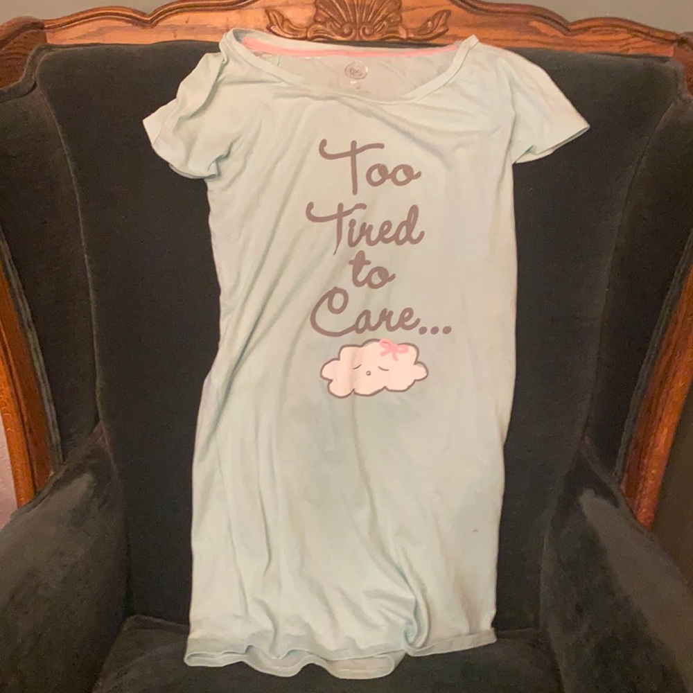 Baby blue women’s nightgown